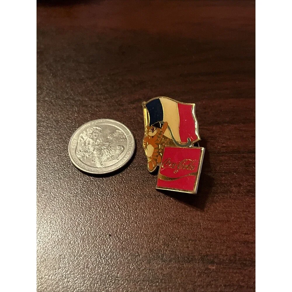 1988 Seoul Olympics Coca Cola Hodori Tiger‎ France Flag Lapel Pin